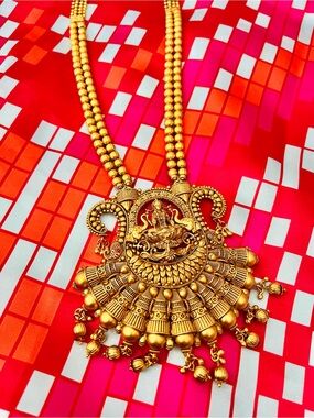 GORGEOUS GOLD INDIAN TEMPLE NECKLACE